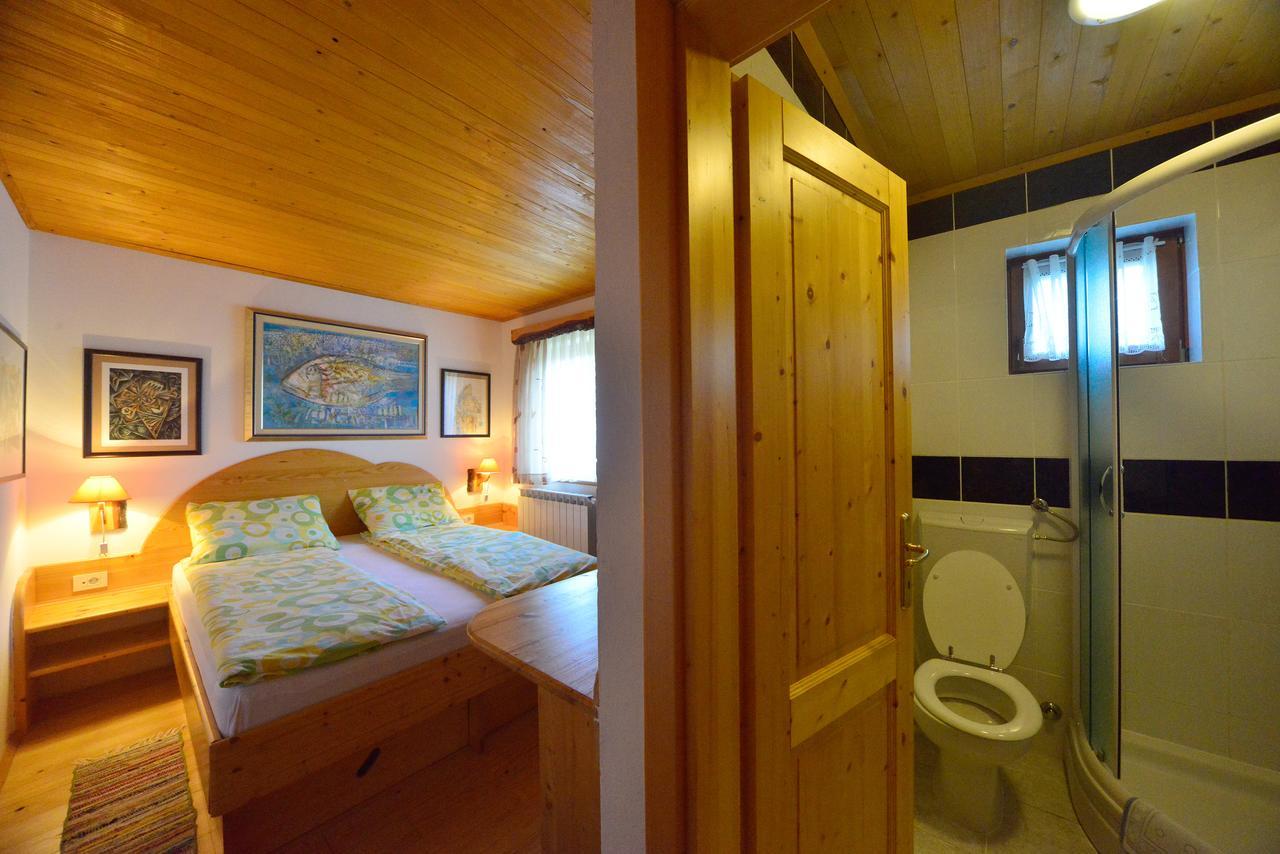 Kod Korita Rooms Црни-Луг Экстерьер фото