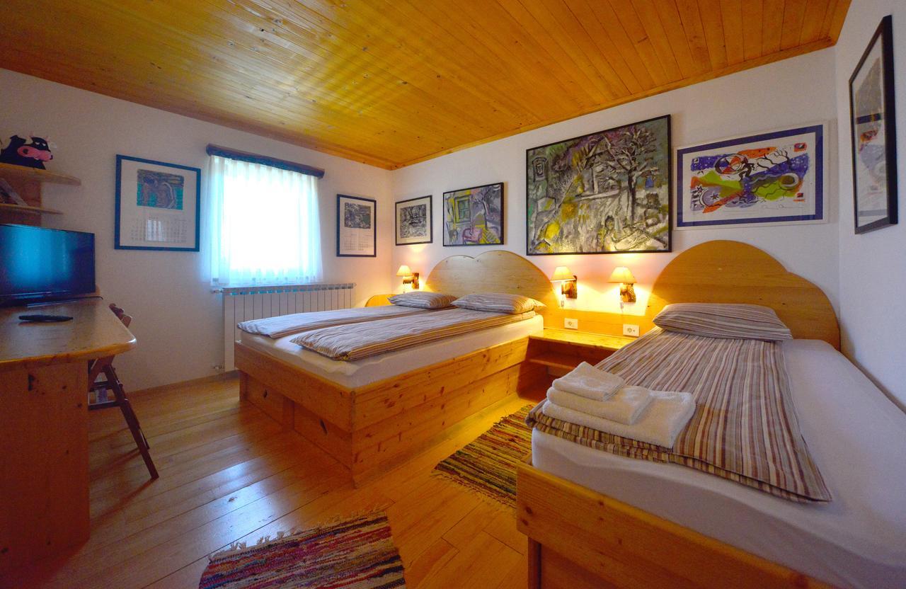 Kod Korita Rooms Црни-Луг Экстерьер фото
